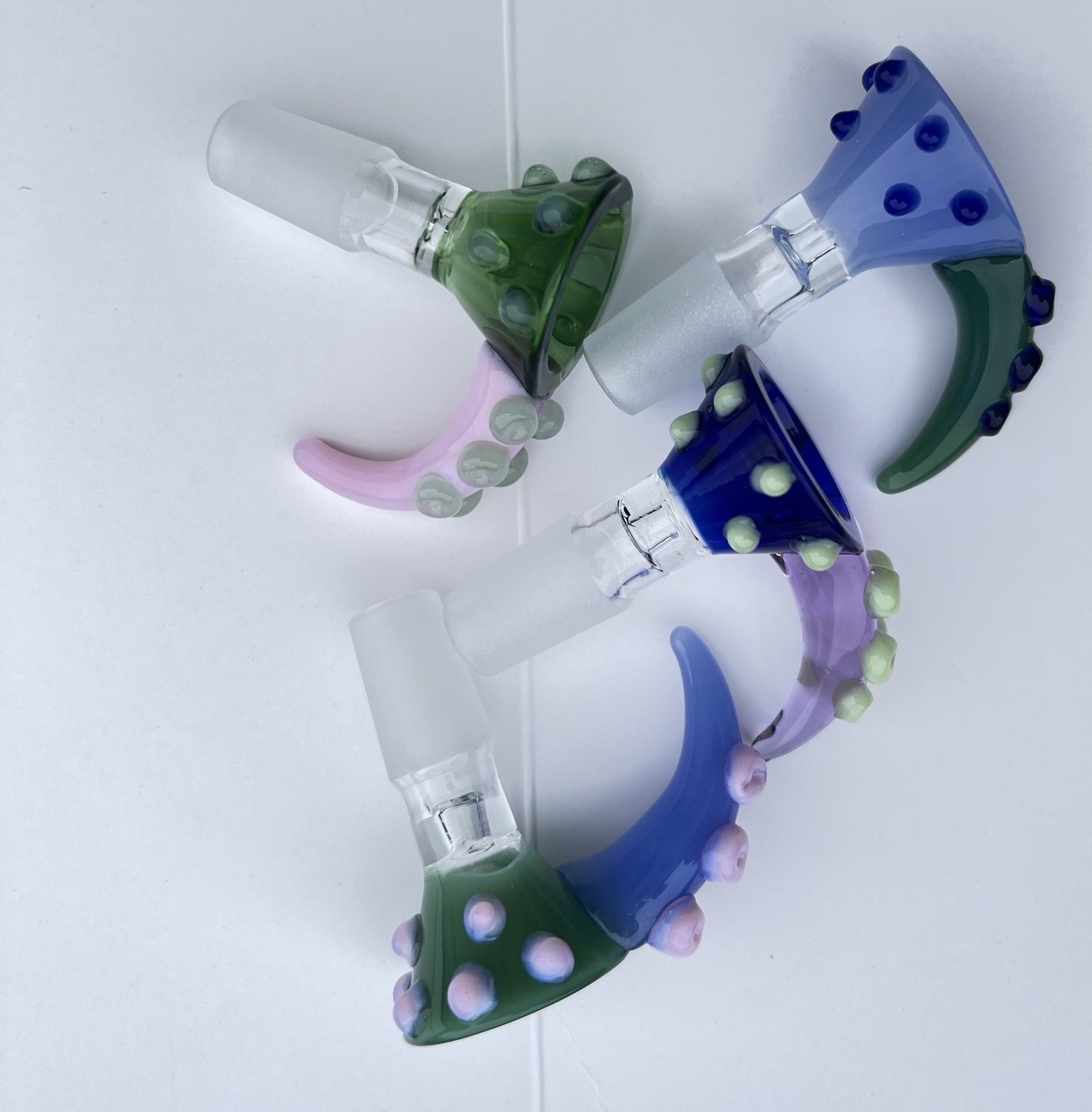 DEEZNUTZ GLASS COLOR 14MM MALE BOWL 12CT