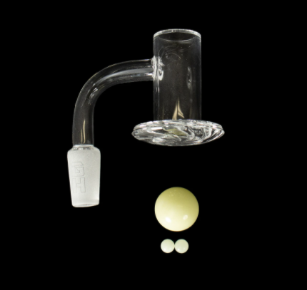 GLASS HOUSE OPAQUE BASE HURRICANE