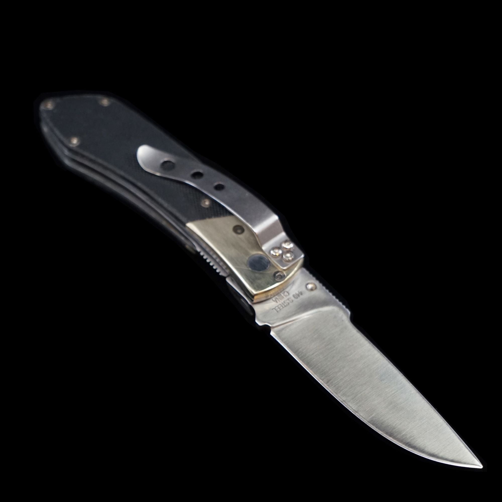 Black Ridged Tri Circle Handle Knife