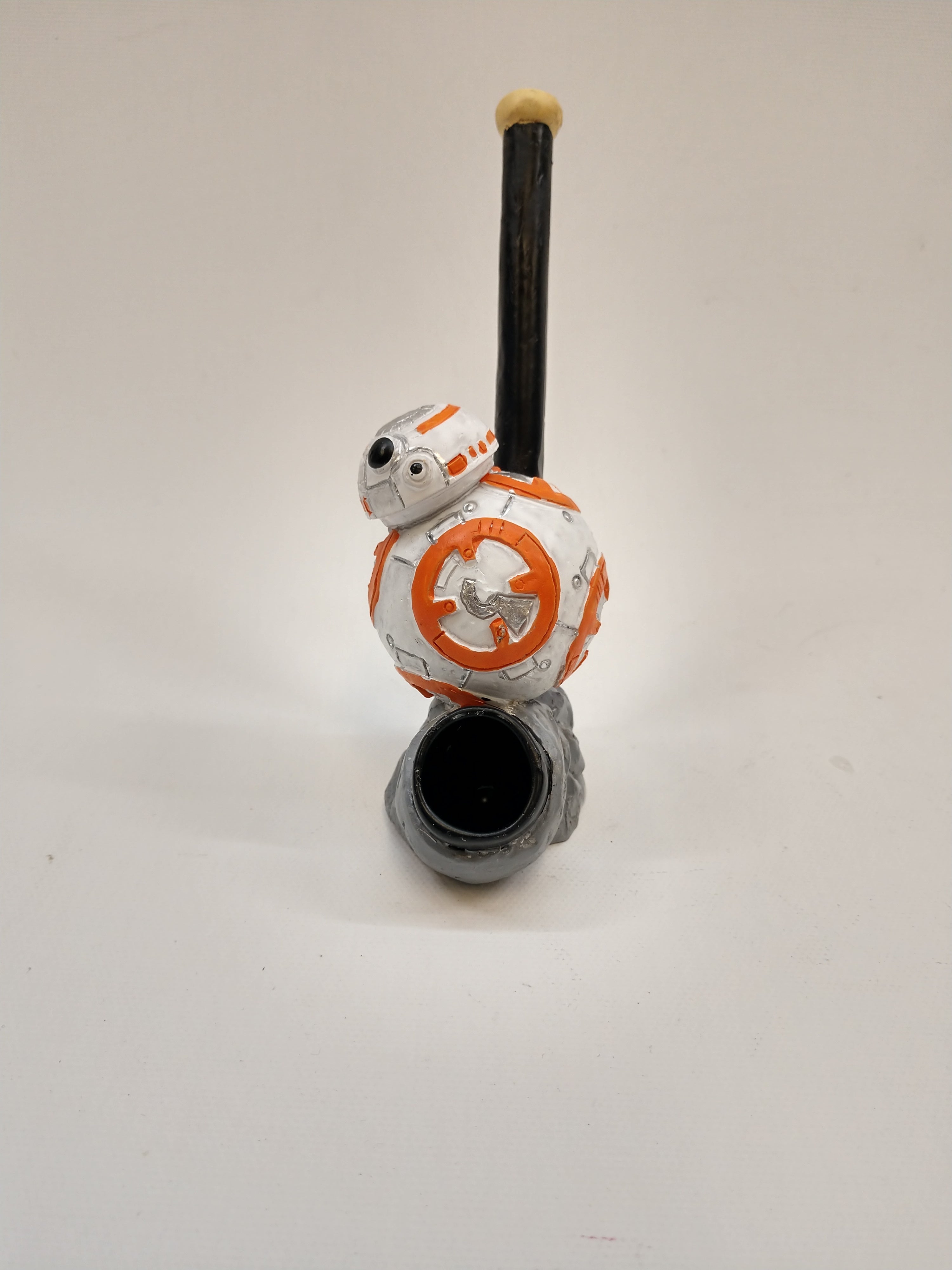 Resin Pipe White Robot