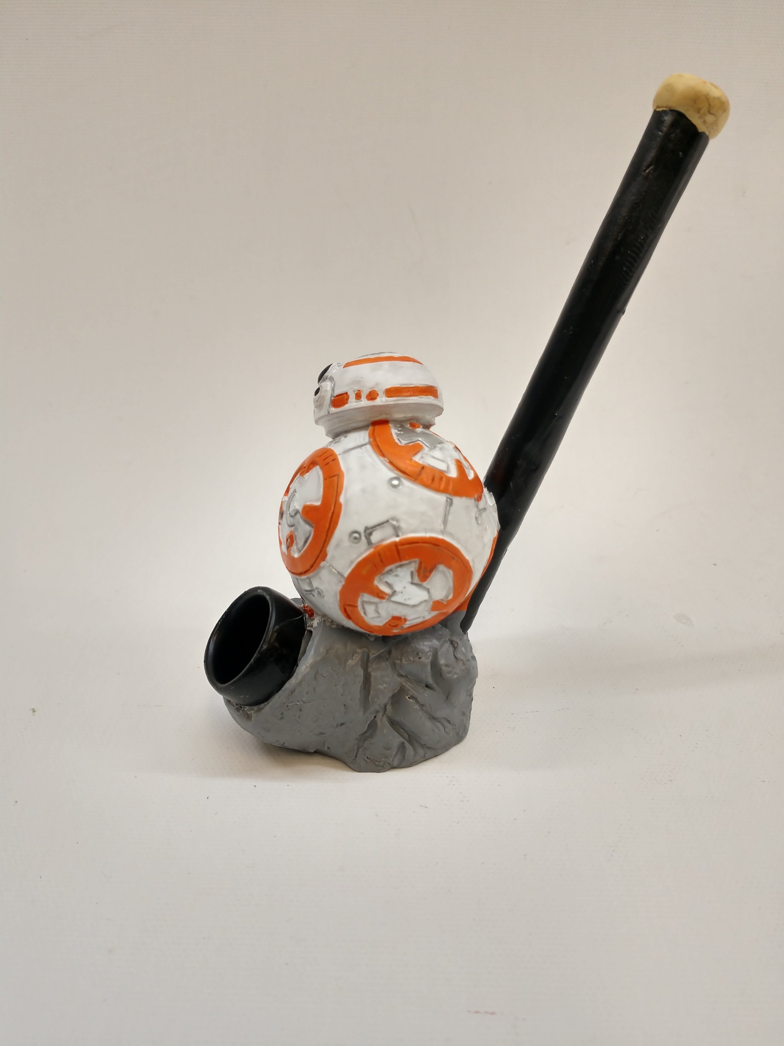 Resin Pipe White Robot