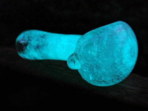 Glow in the Dark Hand Pipe