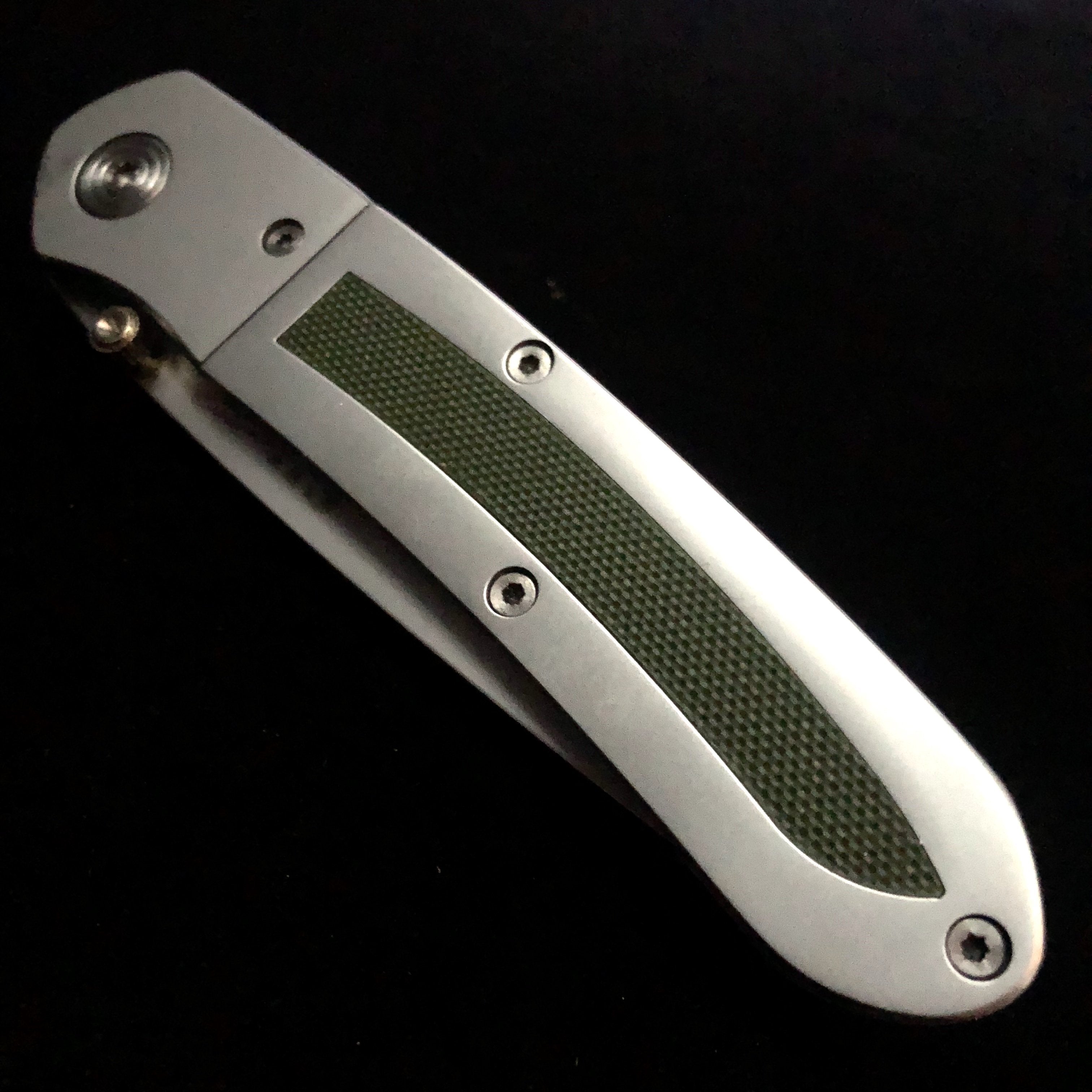 Green Rubber Grip Knife